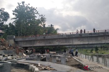 Jembatan Padang Sago-VII Koto Sungai Sariak didesain untuk wisata