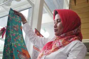 Sekar Ayu sulap gulma jadi pewarna batik