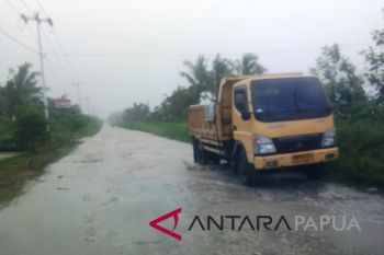 Warga keluhkan kerusakan ruas jalan menuju Koya