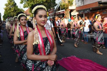 Kirab Pusaka Grebeg Suro