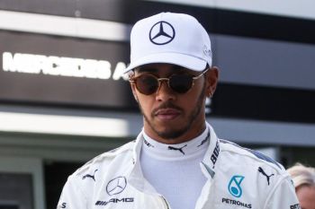 Hamilton start terdepan, gelar kelima di depan mata