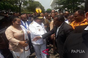 Lukas Enembe resmi memimpin Provinsi Papua untuk periode kedua