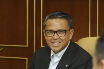 Gubernur janjikan pembangunan akses pantai Mandala Ria
