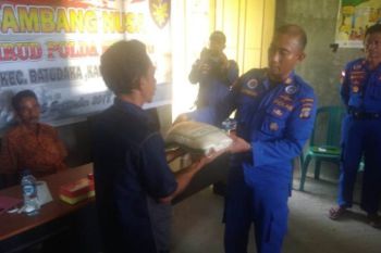 Polairud Sulteng kunjungi warga pulau terkecil di Kepualauan Togean