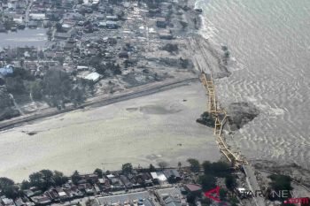 Penampakan Jembatan Kuning Pascagempa