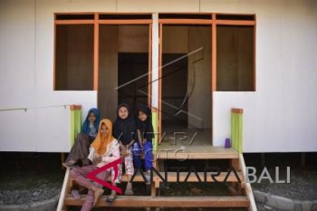 Foto - Hunian sementara terintegrasi korban gempa