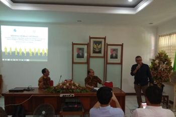 SKIG-DPR RI Sosialisasi UU IG di Unsrat