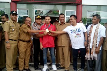 Harumkan Pesisir Selatan, Nofrizon diarak dari BIM ke Lengayang