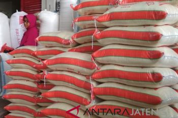Cadangan pangan di Kudus cukup tersedia