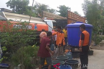 Kekeringan, tiga desa di Kudus kesulitan air bersih