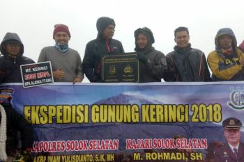Kapolres dan Kajari Solok Selatan jajal pendakian Gunung Kerinci