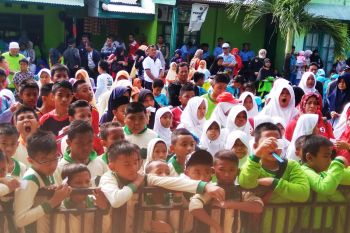 Jalan sehat di Solo tetap digelar tanpa Neno dan Ahmad Dhani