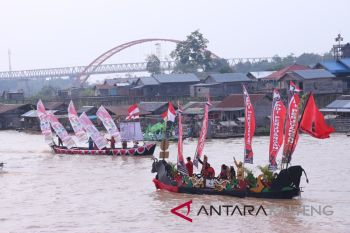 Karnaval jukung meriahkan deklarasi kampanye damai Kalteng