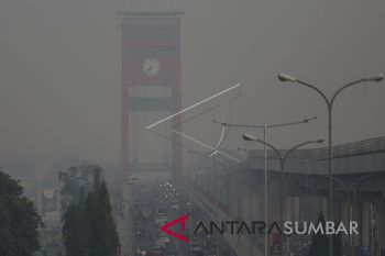 32  titik panas terdeteksi di pesisir Riau