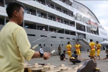 Kapal pesiar MV L'Austral singgah di Pelabuhan Jayapura