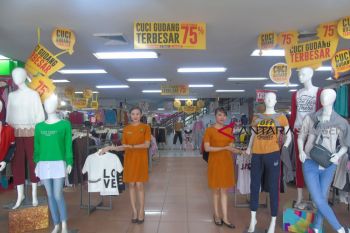 Ramayana "cuci gudang" berhadiah motor