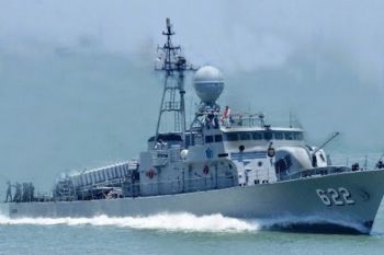 KRI Rencong-622 terbakar