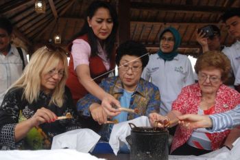 Kunjungan Presiden International Council of Women