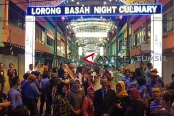 Ada internet gratis di pusat kuliner lorong basah