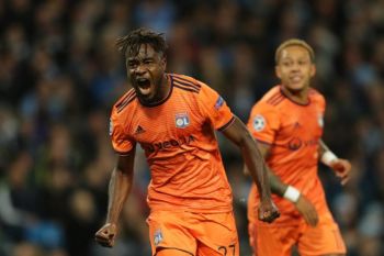 Lyon pecundangi Manchester City di Etihad