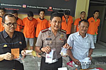 Konsumsi sabu-sabu, 12 warga diperiksa polisi