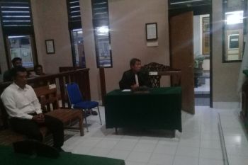 Penyelundup dua kilogram kokain divonis 18 tahun