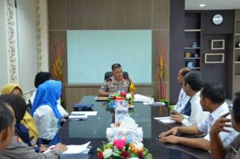 Ditreskrim Polda Sulbar tanda tangani komitmen integritas