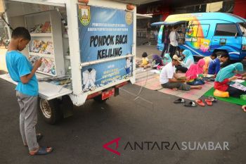 Pondok baca keliling