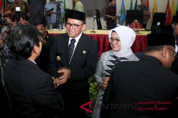 Istri Gubernur-Wagub Sulsel bantu pengungsi