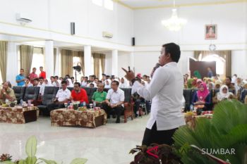 Pemkab Pasaman larang pedagang kelontongan jual obat batuk Komix