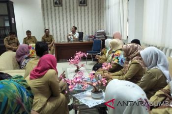 Belasan tenaga honorer adukan nasib ke Wabup Pasaman