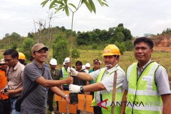 PLN tanam 500 pohon di taman wisata alam