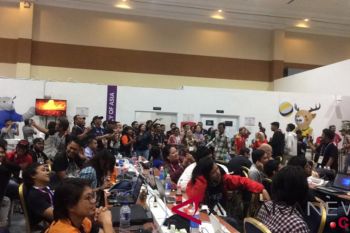 Wartawan dan relawan turut bergoyang