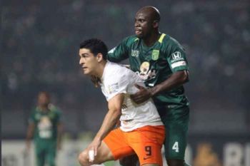 Borneo FC permalukan Persebaya di Stadion Gelora Bung Tomo