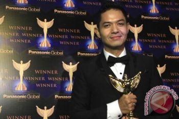 Dude Herlino ingatkan pentingnya peran ayah bagi bayi