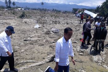 Presiden Tinjau lokasi bencana dari perbatasan Palu-Sigi