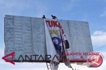 Bawaslu Sulsel kesulitan tindak APK caleg
