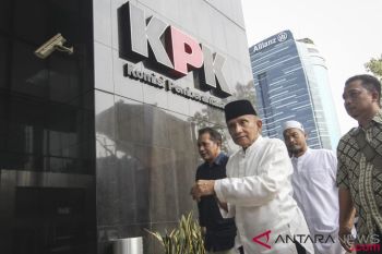 Amien Rais Sambangi KPK