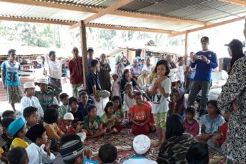 Ramba dan kisah nenek tertutup runtuhan rumah