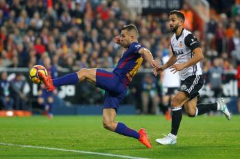 Barca-Valencia imbang, Sevilla pimpin klasemen