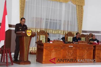 Pemkab tidak ada memotong tambahan penghasilan PNS, kata Bupati Gumas