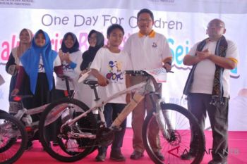 Anak-anak terdampak gempa dapat tabungan Rp2,5 miliar