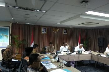 Infrastruktur jadi fokus karena tingkatkan daya saing daerah, kata Gubernur Sumbar