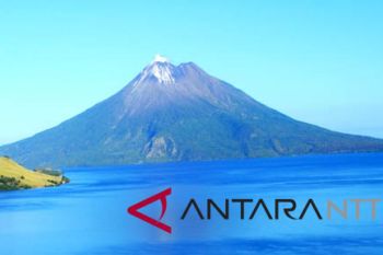 Gunung Api Ile Lewotolok berstatus waspada