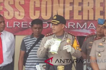 Gerebek kurir narkoba, polisi Dharmasraya sita 100 gram sabu dan 14 ekstasi