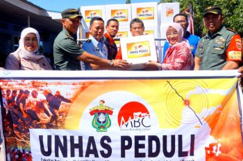 Unhas kirim 1 ton bakso ke Sulteng