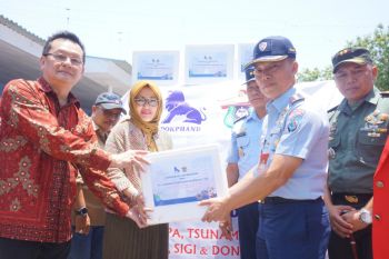 Unhas sumbangkan 2,4 ton nudget ke Sulteng