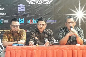 Kesadaran masyarakat terhadap asuransi perlu ditingkatkan