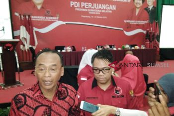 Dukung petani karet, PDIP dukung penuh program aspal karet