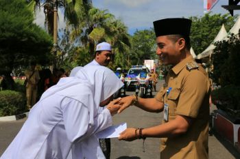 Pemkab Kotim berharap santri tingkatkan peran